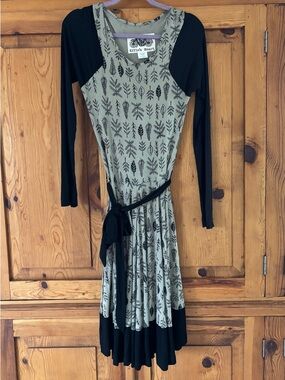 Effie’s Heart Sage green rayon blend stretchy midi dress Sz Sm